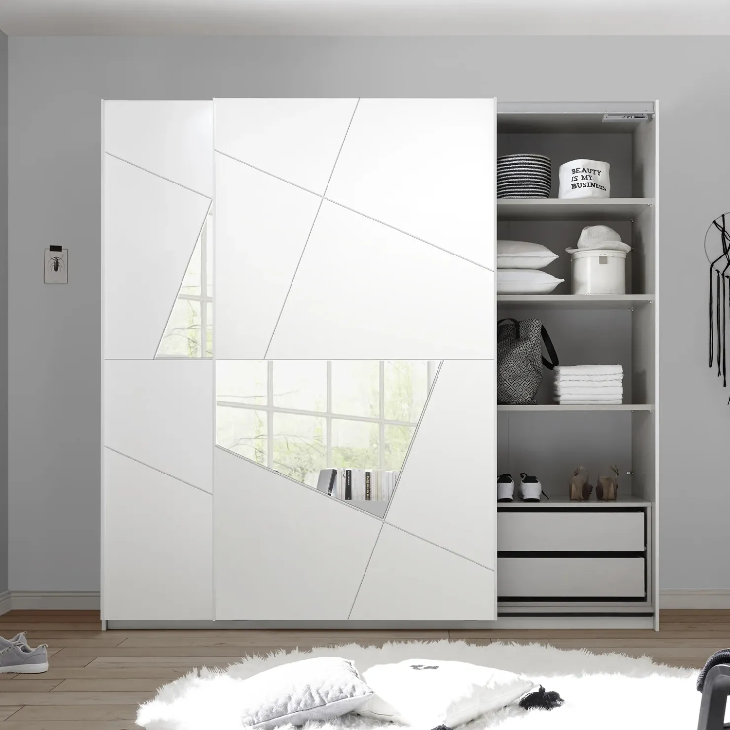 Garnero Arredamenti Armadio 243x230h cm 2 ante scorrevoli bianco frassinato opaco con serigrafia e specchio Olimpo New