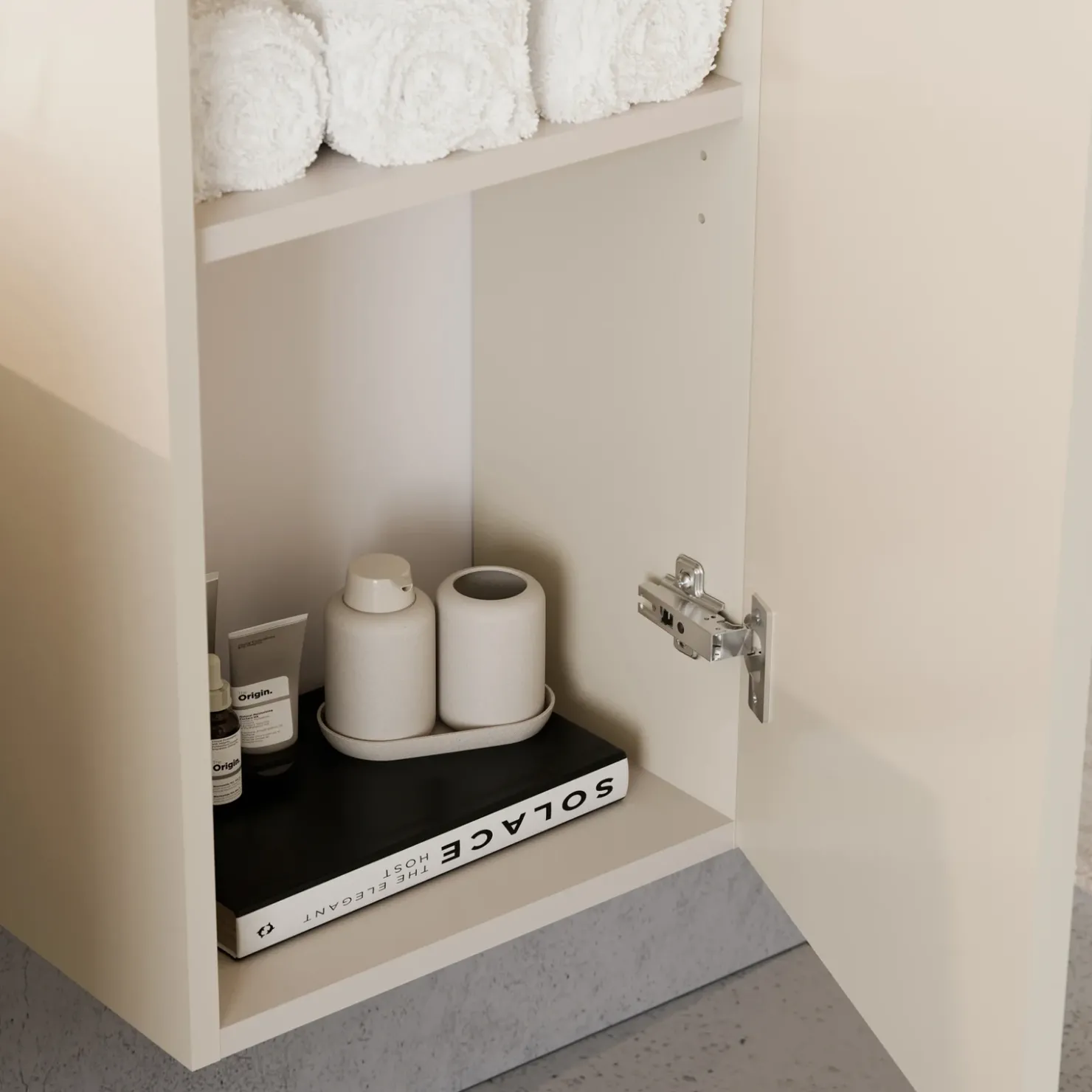 Garnero Arredamenti Colonna bagno sospesa 35x140h cm fresato 1 anta beige Sand Sale