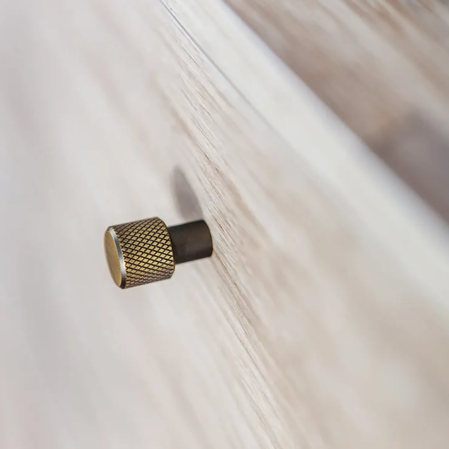 Garnero Arredamenti Comodino 45x46h cm 1 cassetto USB C rovere Noor