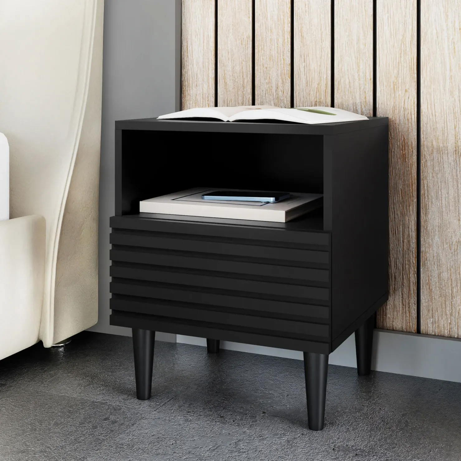 Garnero Arredamenti Comodino 42x53h cm design cannettato moderno nero Flippo Outlet