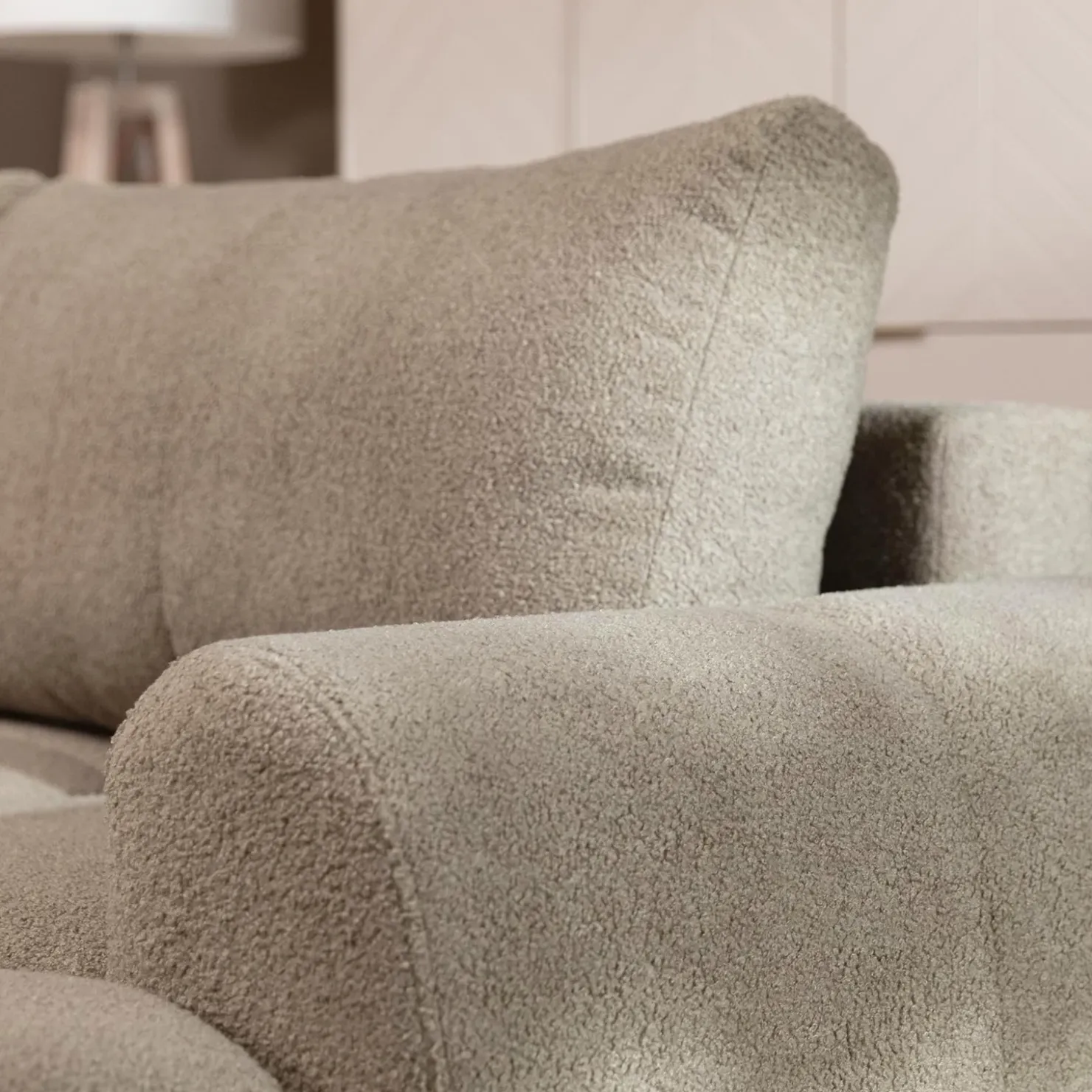 Garnero Arredamenti Divano letto con angolo a destra 4 posti 270x173cm con contenitore tessuto bouclé marrone chiaro Litos Tessuto Bouclè Marrone Chiaro Clearance