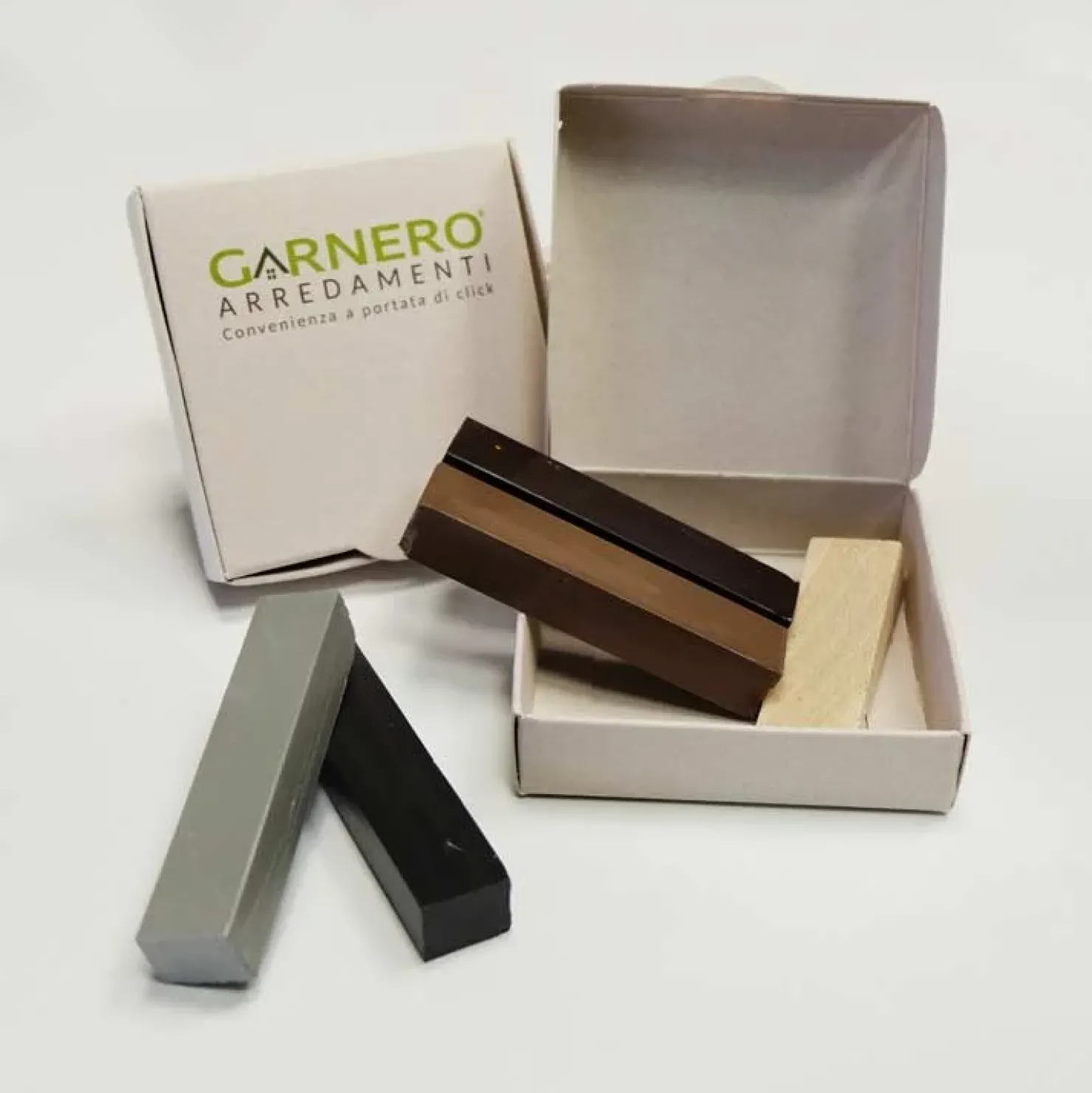 Garnero Arredamenti Kit manutenzione mobili 0100 Bianco Discount