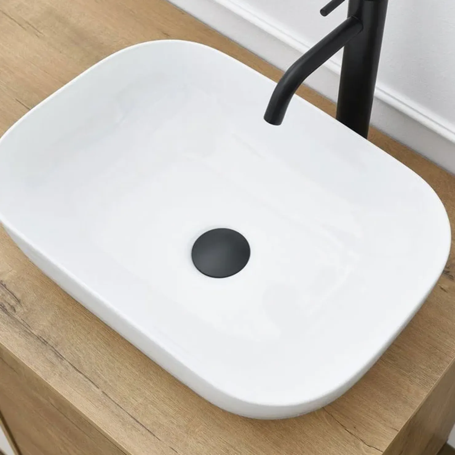 Garnero Arredamenti Lavabo bagno da appoggio 46x32cm in ceramica bianco lucido Frejus Outlet