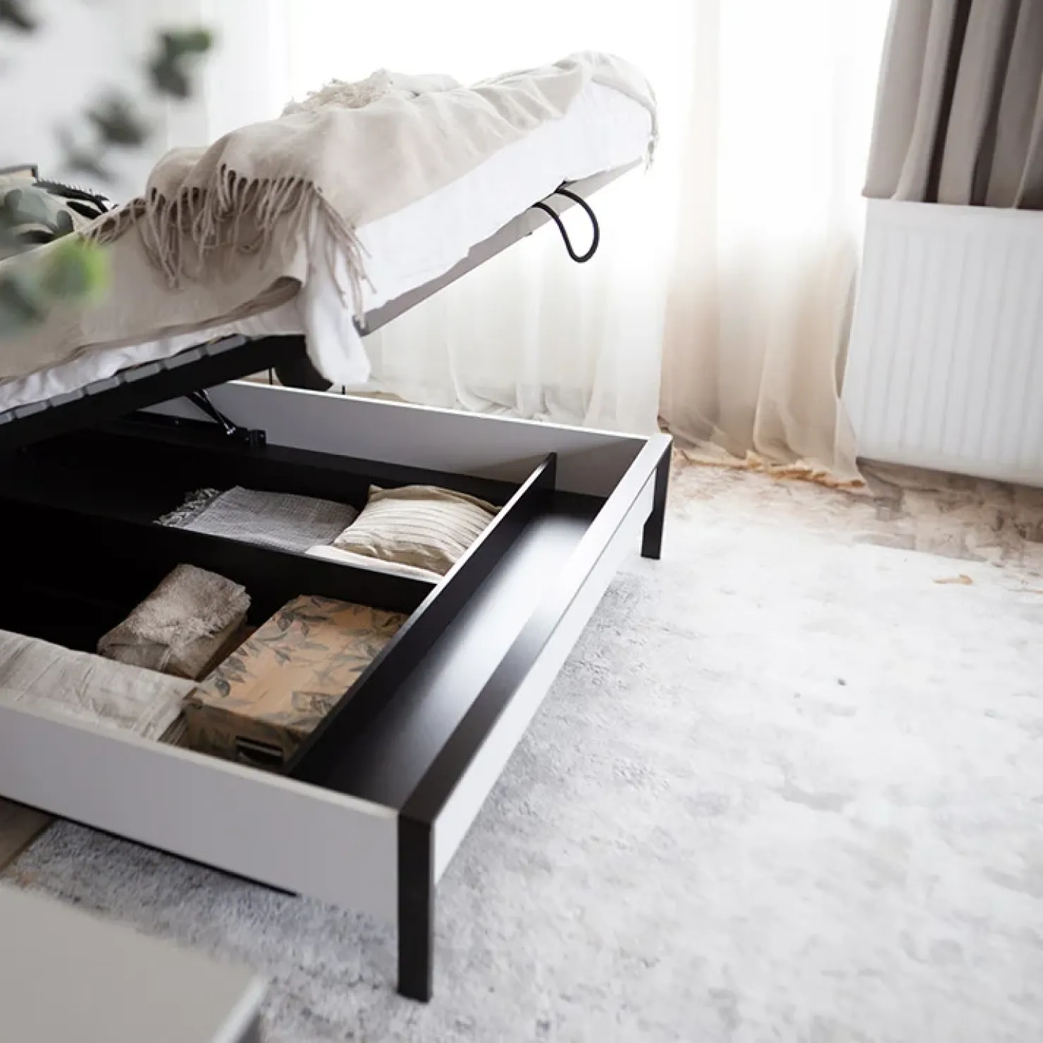 Garnero Arredamenti Letto matrimoniale contenitore 160x200cm con LED e presa USB-C grigio nero rovere Luna Online