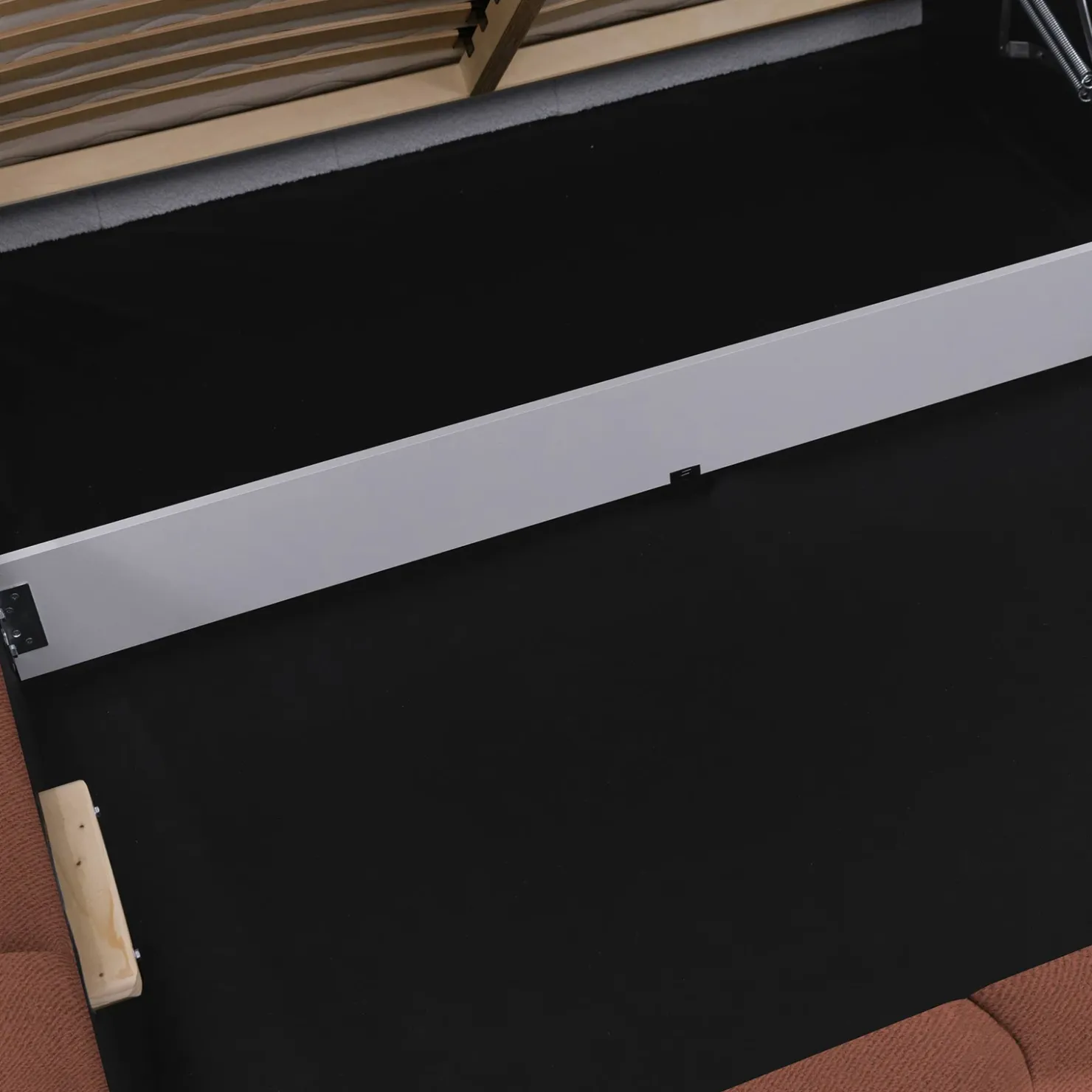 Garnero Arredamenti Letto matrimoniale 160x200cm con rete contenitore imbottito rosso mattone Aluna Tessuto Kronos Rosso Mattone Clearance