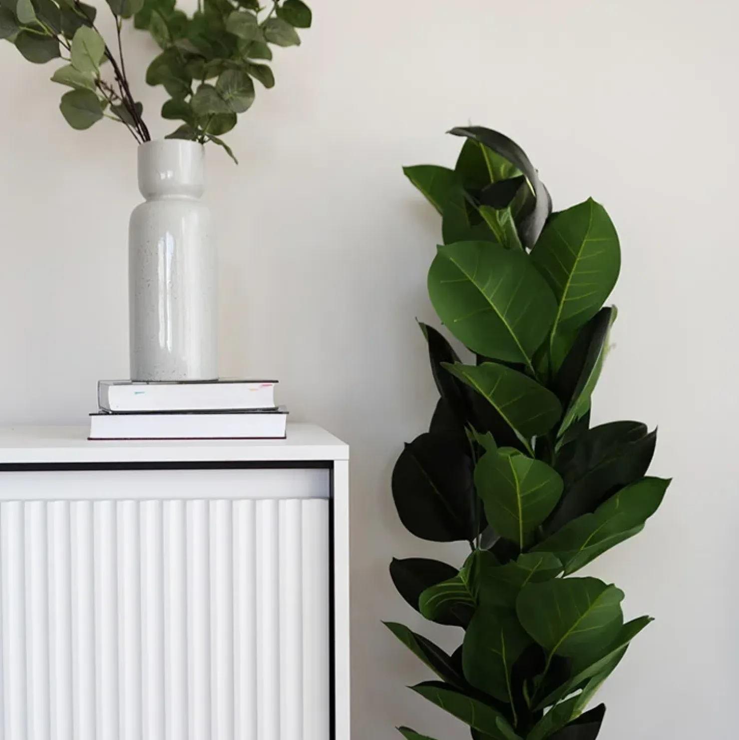 Garnero Arredamenti Madia 193x83h cm 4 ante con led cannettato nero Camelia Bianco Opaco New