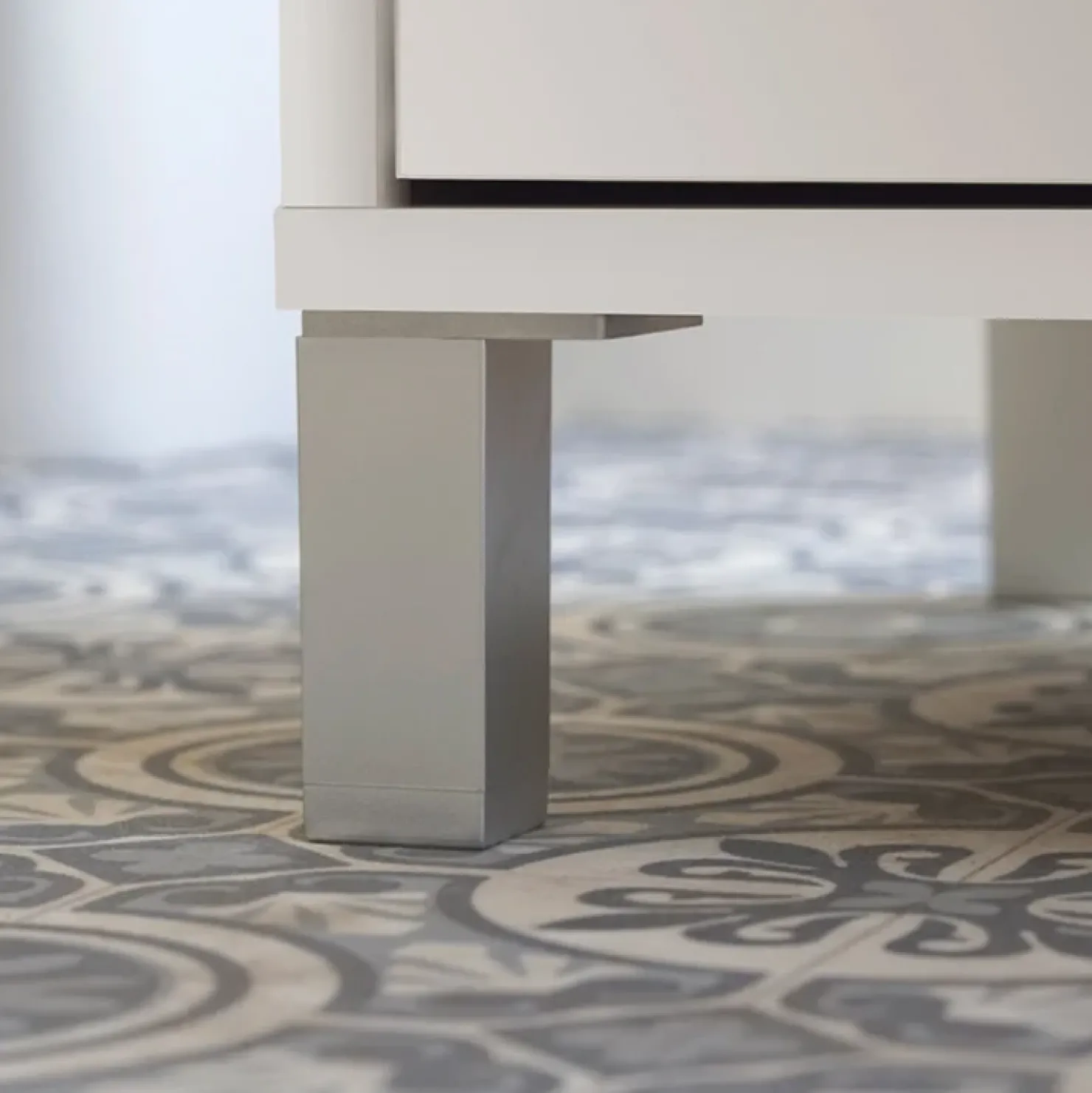 Garnero Arredamenti Mobile bagno a terra 82cm con lavabo e specchio 3 cassetti Shutter Bianco Opaco Hot