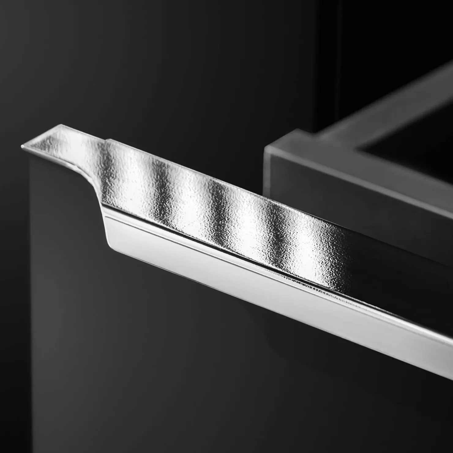 Garnero Arredamenti Mobile bagno sospeso 140cm 2 cassettoni e 2 cassetti attrezzati e 2 vani Serif Nero Best