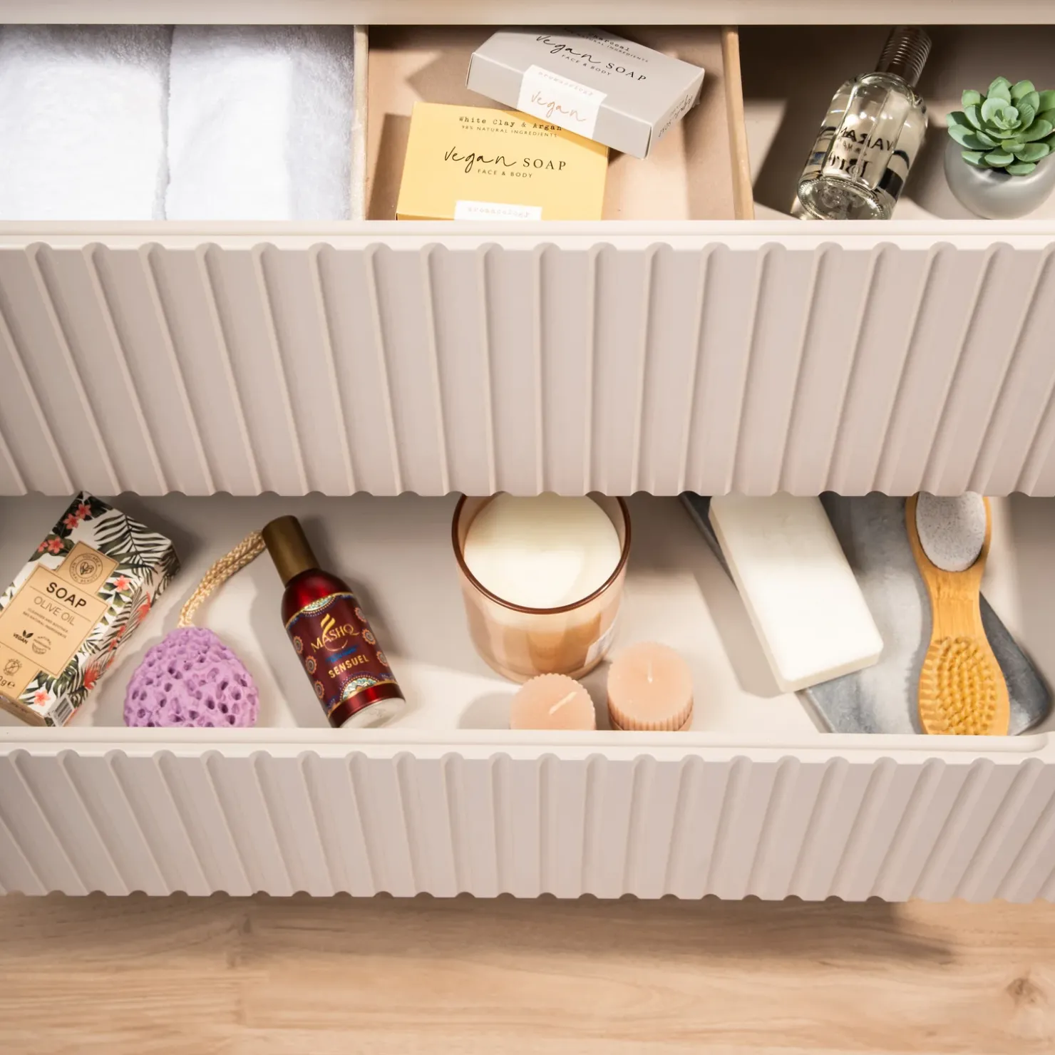 Garnero Arredamenti Mobile bagno sospeso 120cm cannettato 4 cassetti rovere Cleany Beige Hot