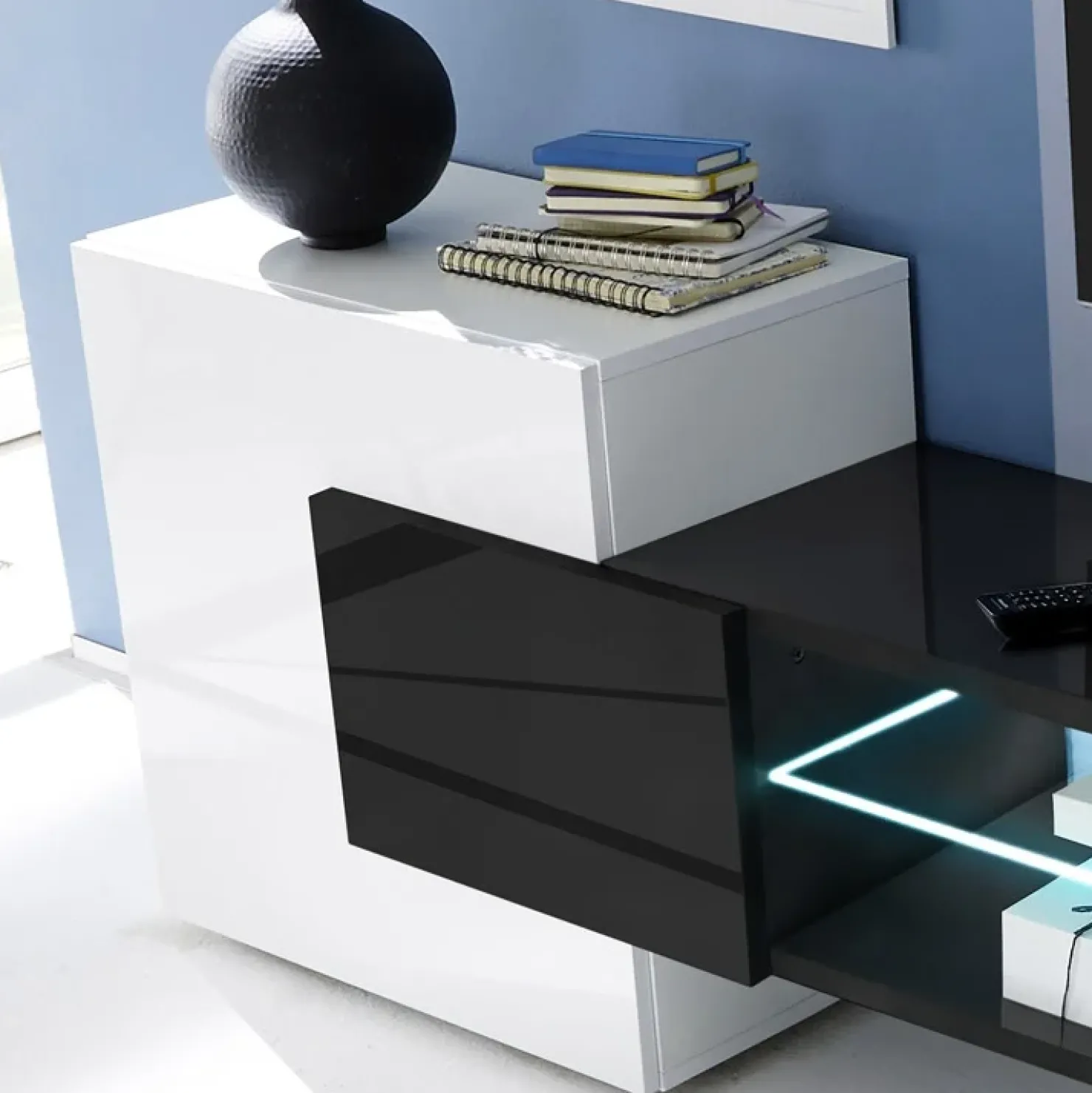 Garnero Arredamenti Mobile porta TV 258x61h cm moderno laccato bianco lucido Starck Bianco Lucido - Nero Lucido Clearance