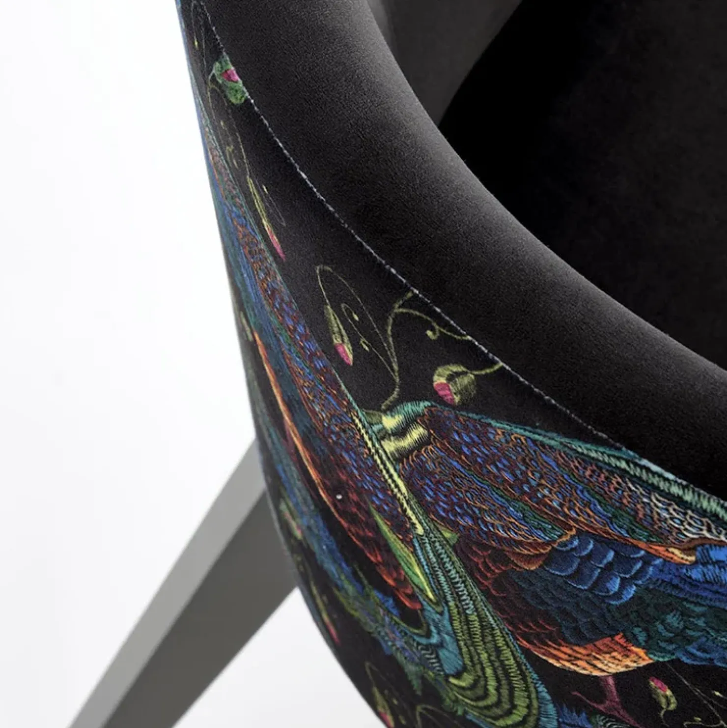 Garnero Arredamenti Poltrona da salotto in velluto con grafica Avarua Nero Clearance