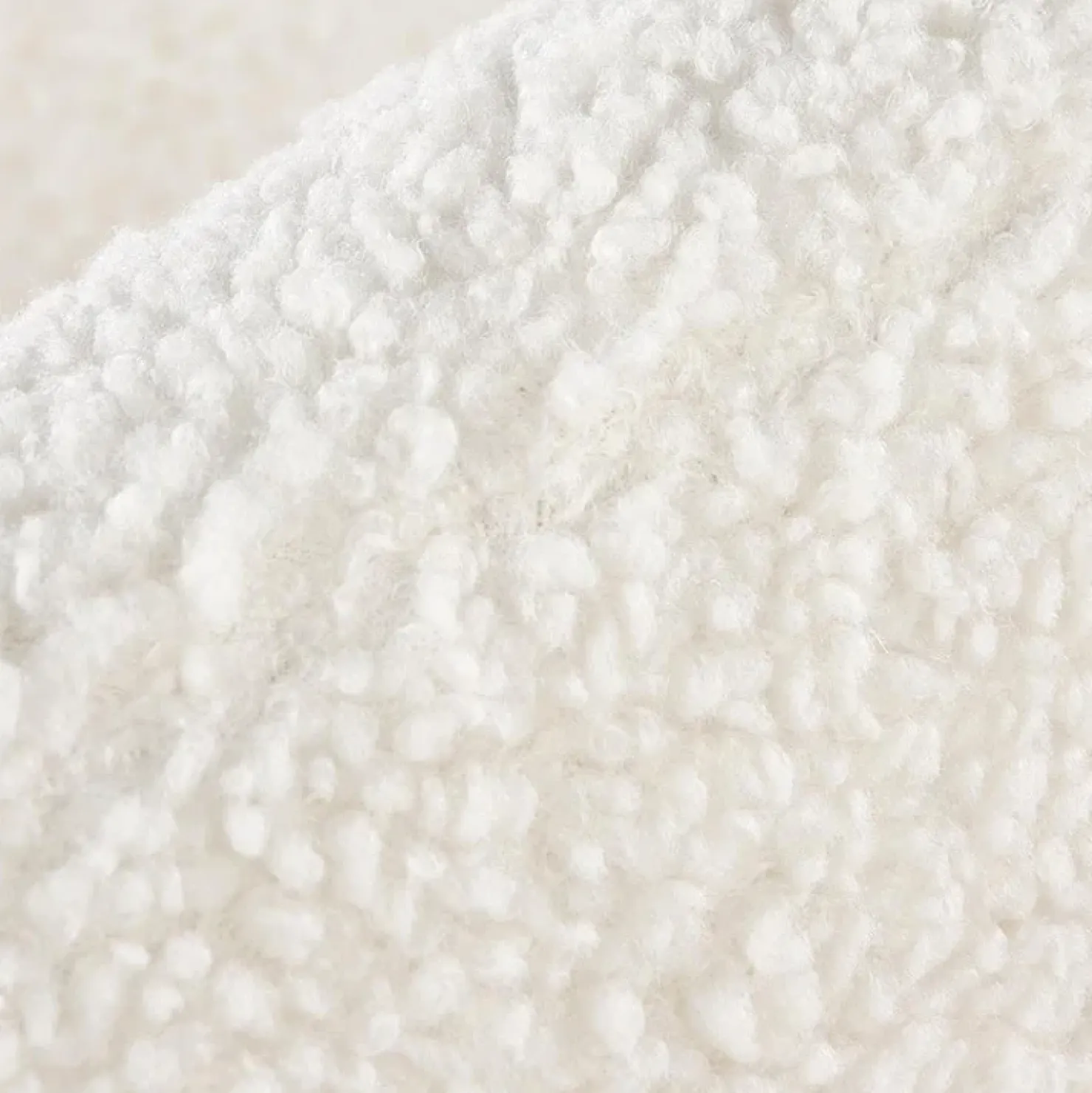 Garnero Arredamenti Poltrona design a pozzetto tessuto bouclè bianco crema legno Alaska Online