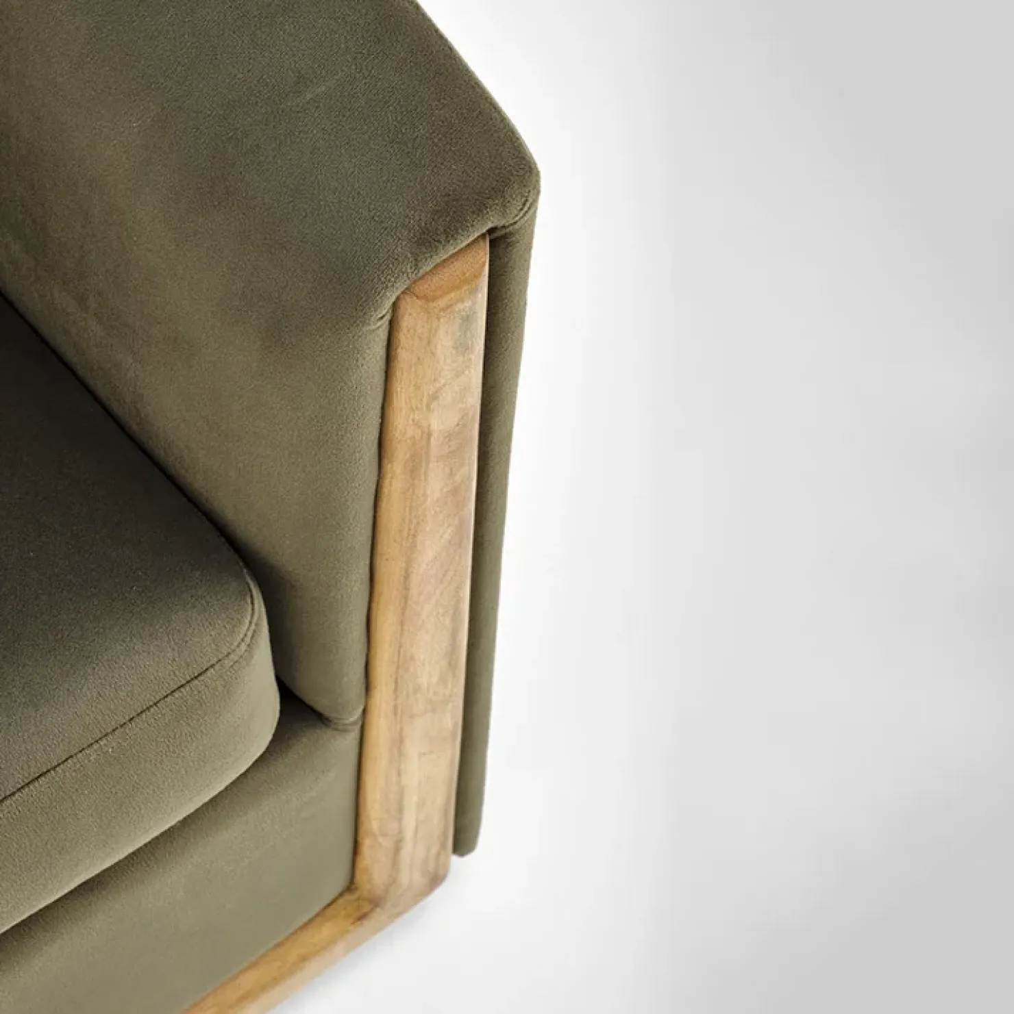 Garnero Arredamenti Poltrona imbottita relax in velluto Simeone Verde Discount