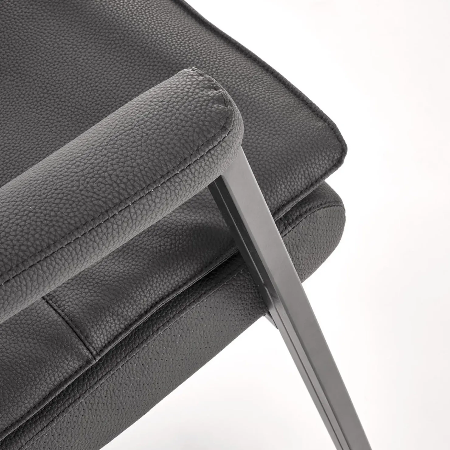 Garnero Arredamenti Sedia da ufficio con braccioli moderna in ecopelle nero Andrada Discount