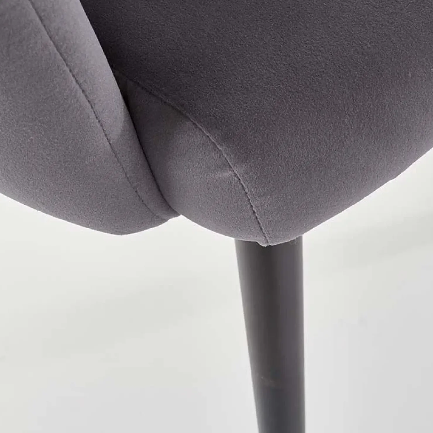 Garnero Arredamenti Sedia imbottita design moderno in velluto Alessia Grigio Sale