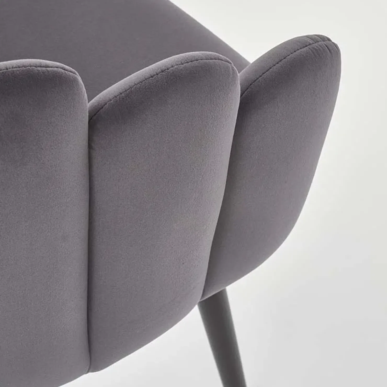 Garnero Arredamenti Sedia imbottita design moderno in velluto Alessia Grigio Sale