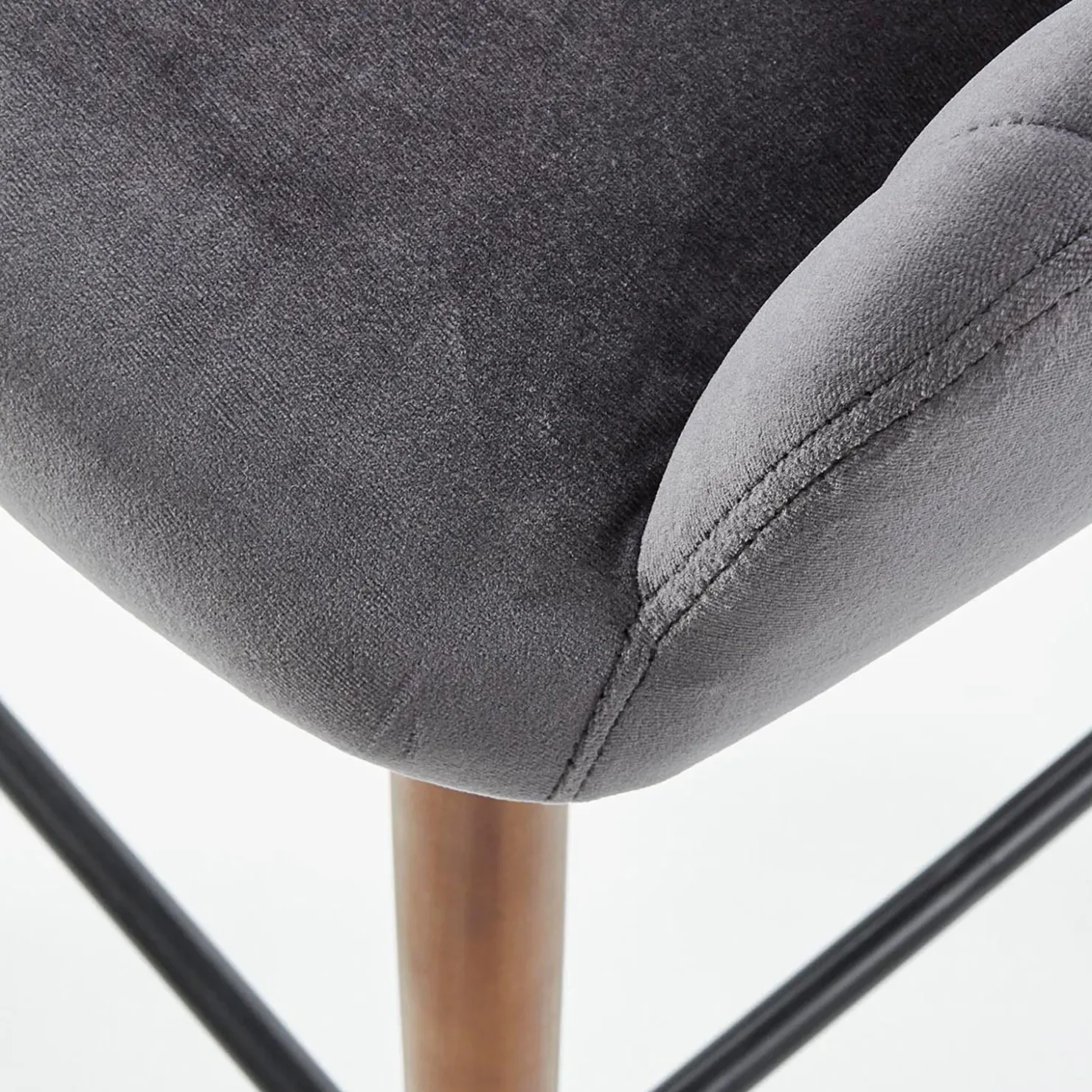 Garnero Arredamenti Sgabello alto imbottito stile scandinavo in velluto rovere Nate Grigio New