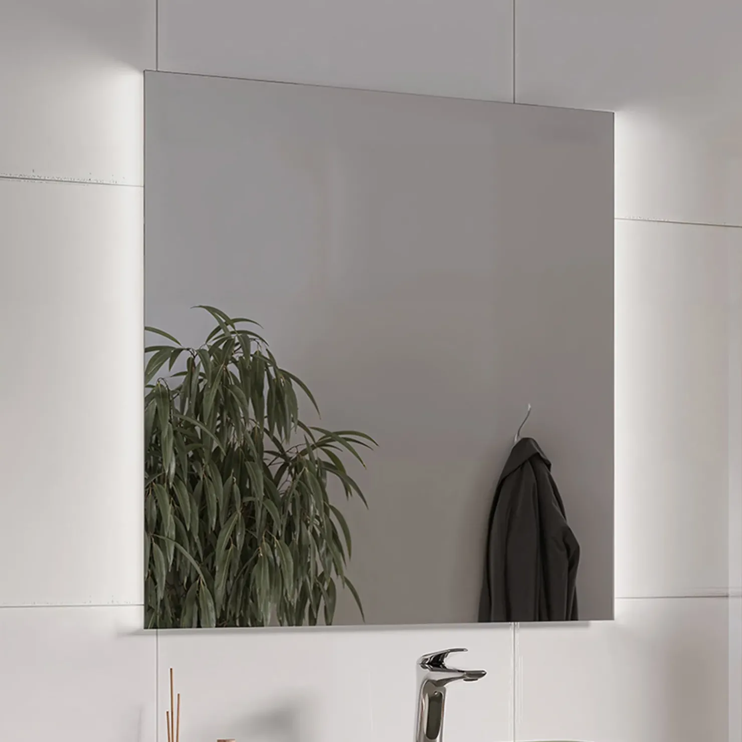 Garnero Arredamenti Specchio da parete retroilluminato 80x80cm Recto Sale