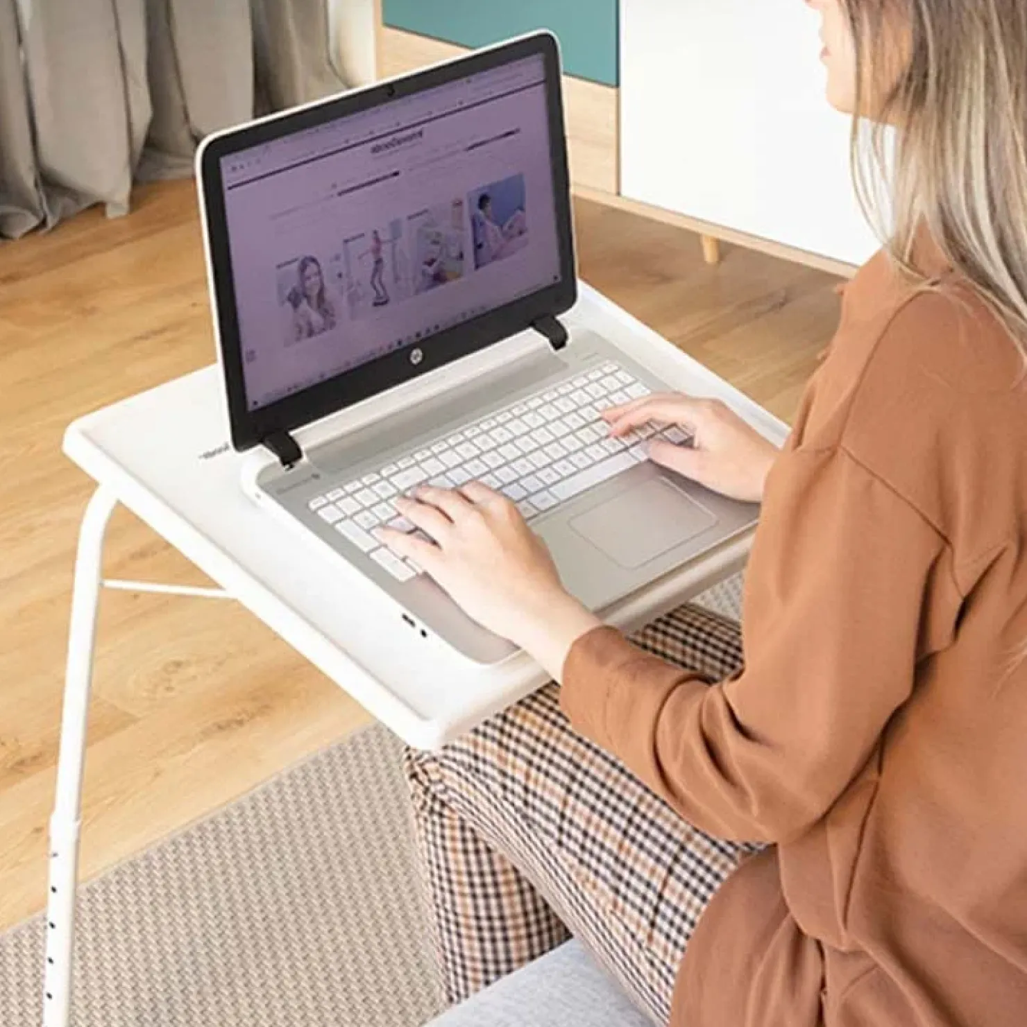 Garnero Arredamenti Tavolino pieghevole multiposizione 53x70cm metallo bianco Giga Hot