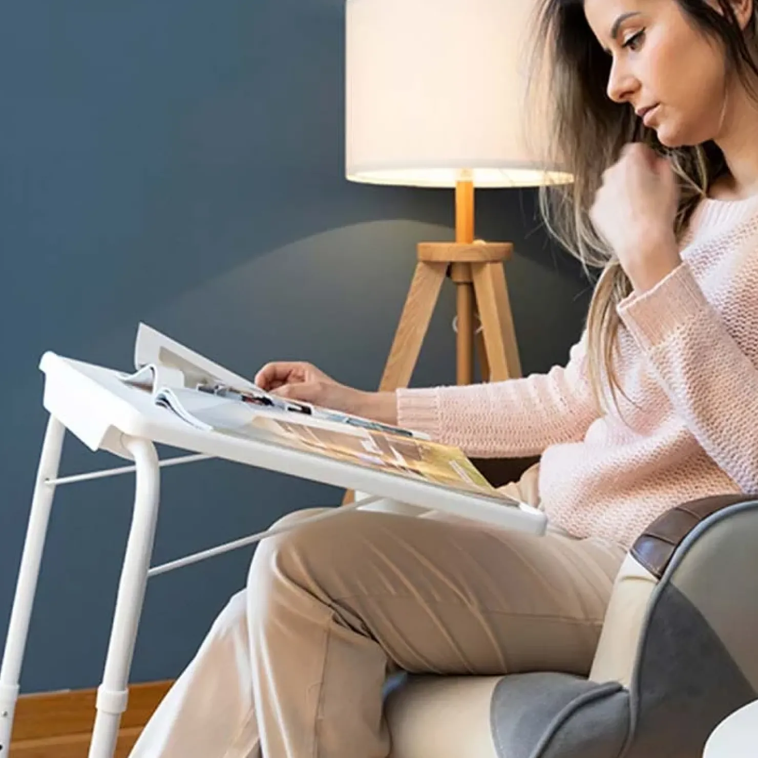 Garnero Arredamenti Tavolino pieghevole multiposizione 53x70cm metallo bianco Giga Hot