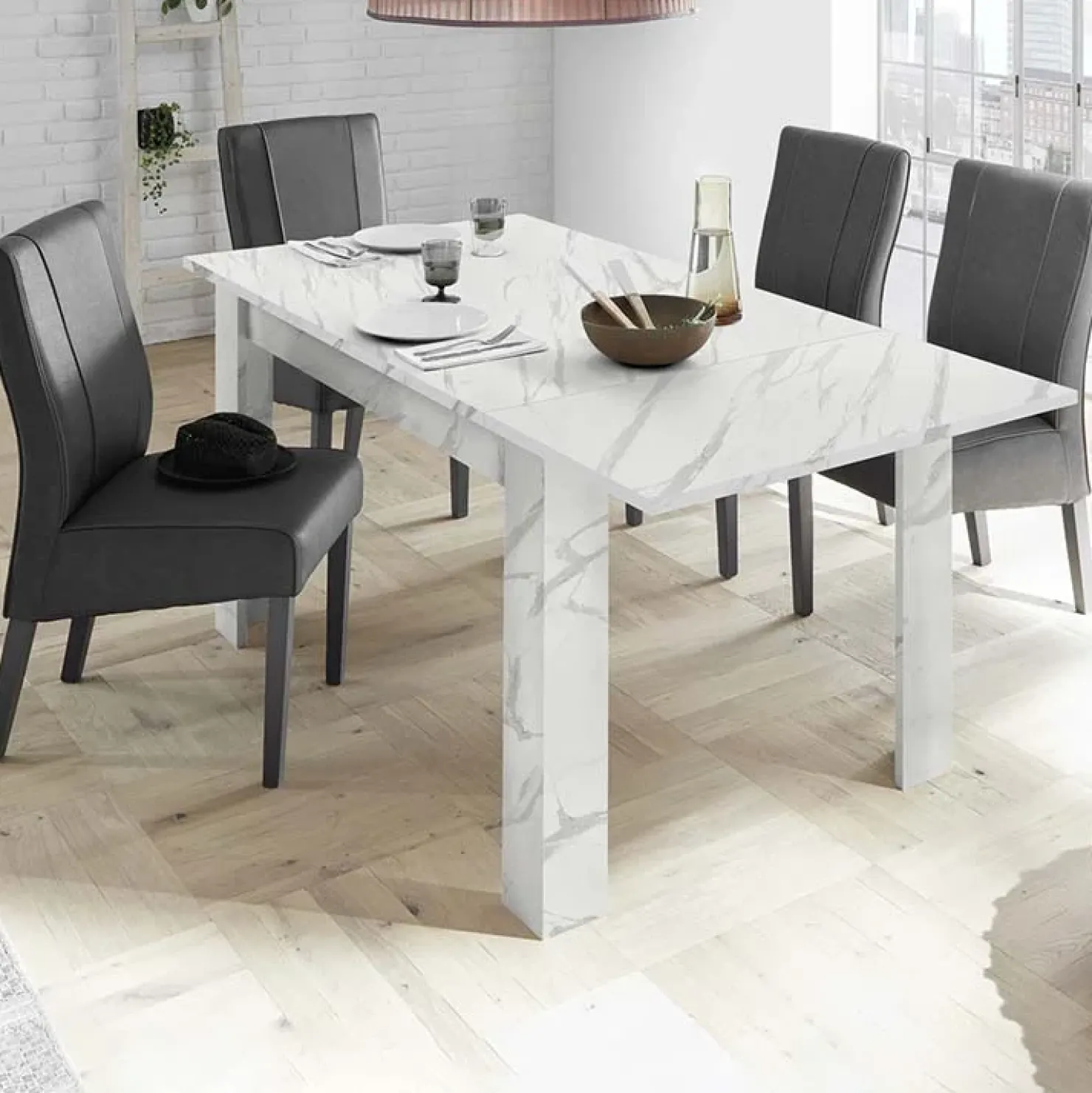 Garnero Arredamenti Tavolo allungabile 137/185cm moderno effetto Viking Marmo bianco Outlet