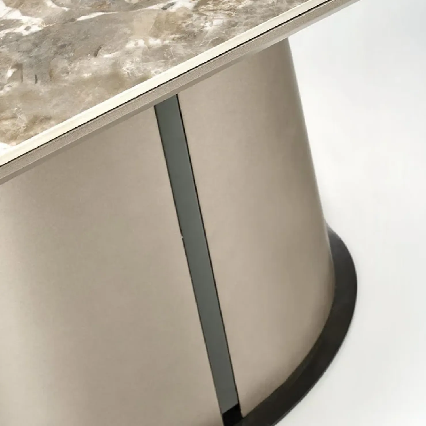 Garnero Arredamenti Tavolo allungabile da pranzo 160/200cm marmo bianco beige Iolanda Best