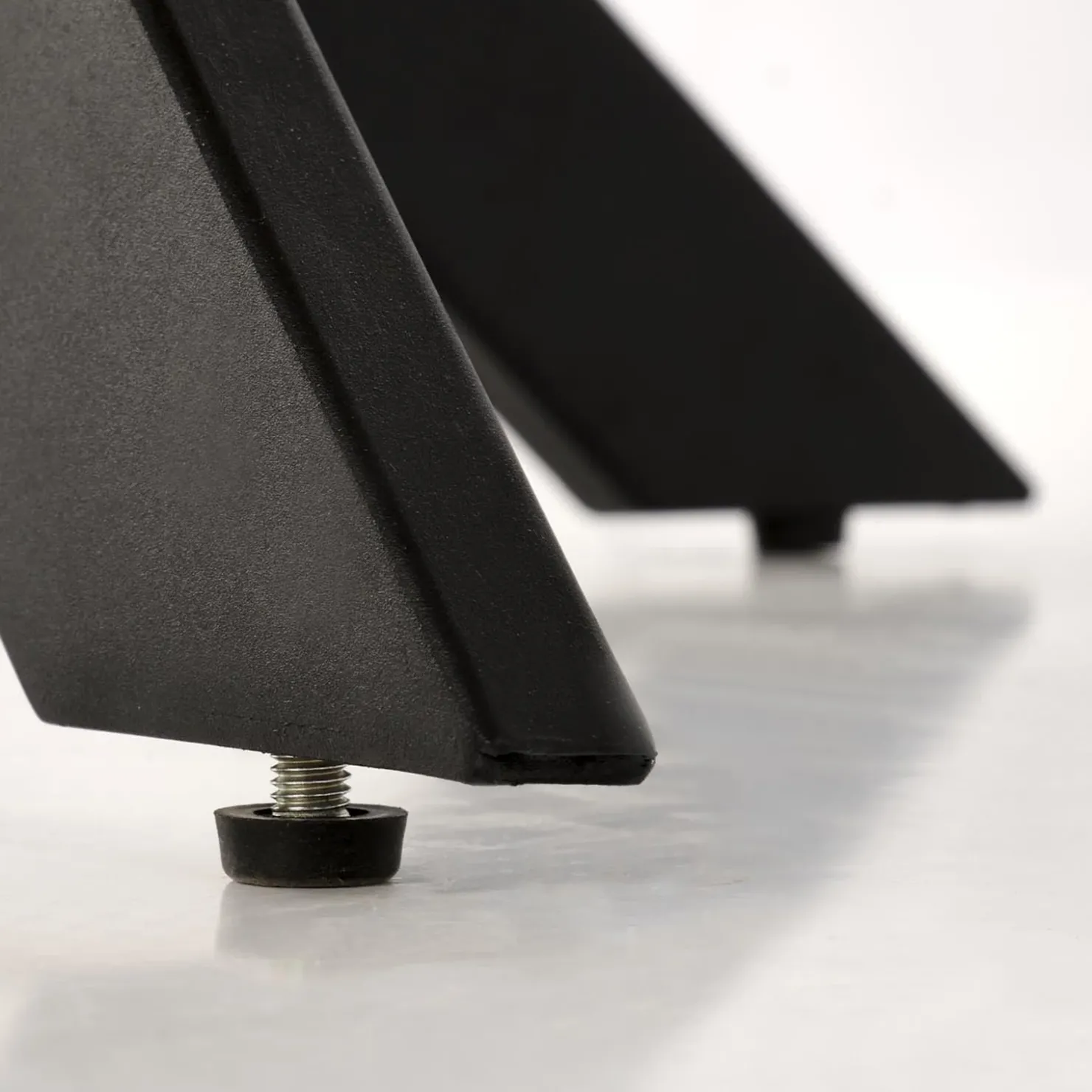 Garnero Arredamenti Tavolo rotondo 100x100cm moderno rovere nero Dormelada Rovere - Nero Discount