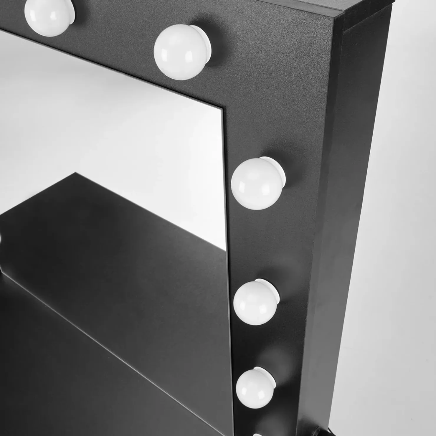 Garnero Arredamenti Toeletta da trucco con specchio 94x140cm con LED nero Bloom Nero Opaco Best