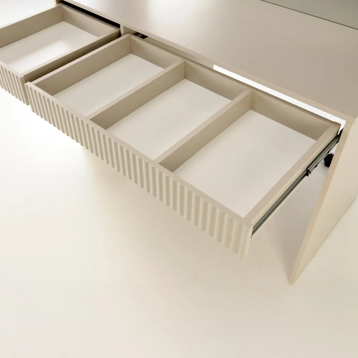 Garnero Arredamenti Toeletta da trucco con specchio 120x55cm con LED cashmere Cherie Beige